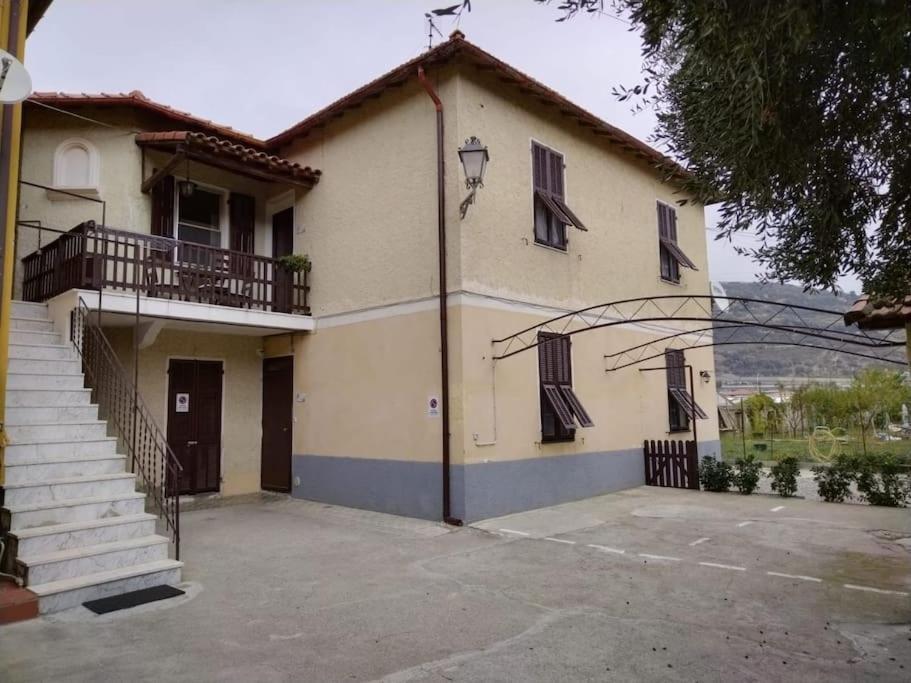 Casa Sveva, A Pochi Passi Dalle Spiagge E Dal Centro Di Arma Di Taggia. المظهر الخارجي الصورة